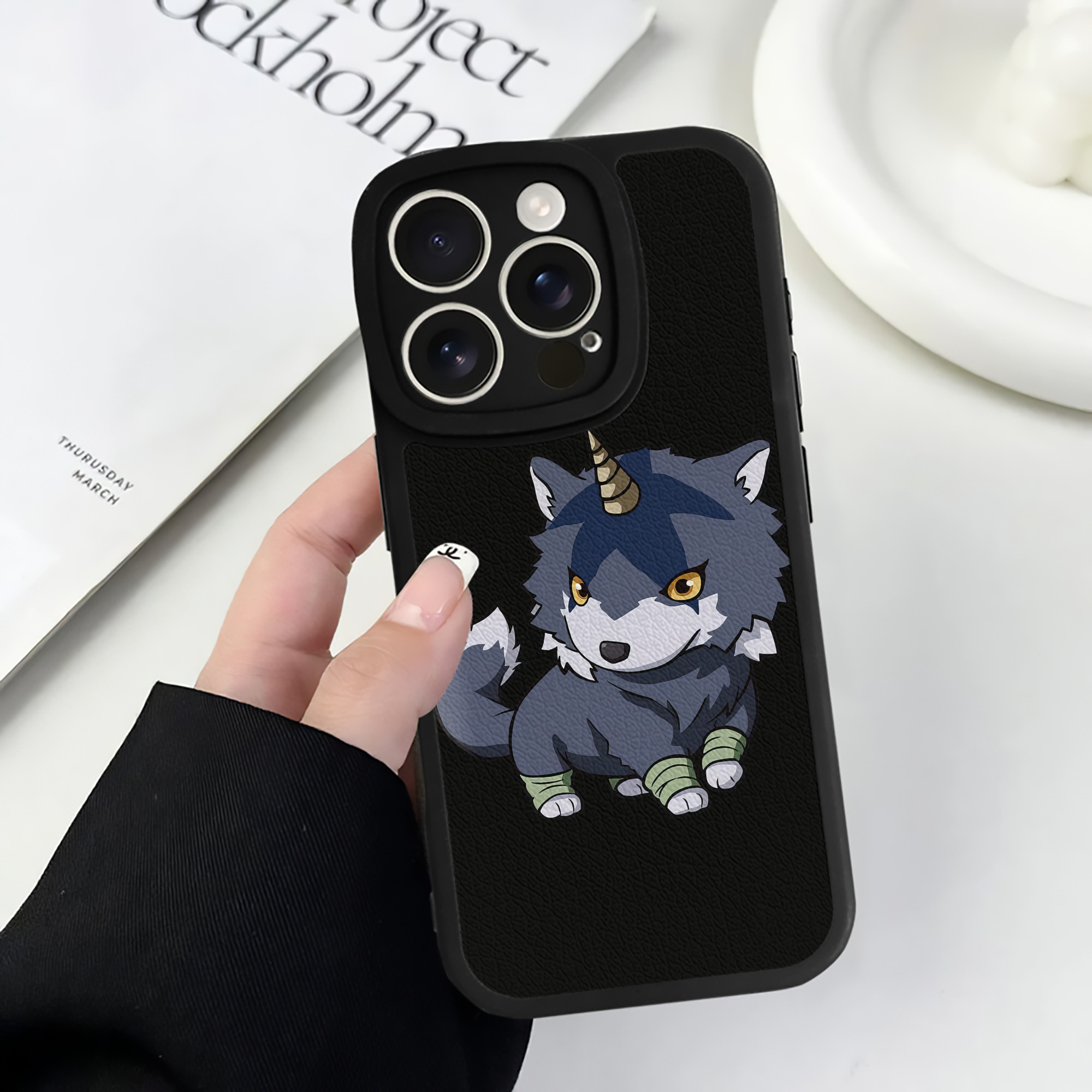 （画像用） 転スラ Regarding Reincarnated to Slime 【iPhone 16シリーズ対応】シリコンスマホケース（レザー調） 材質：シリコン